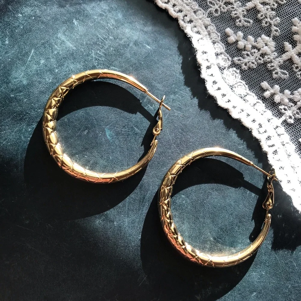 Textured Hoops - Picture 4 of 8